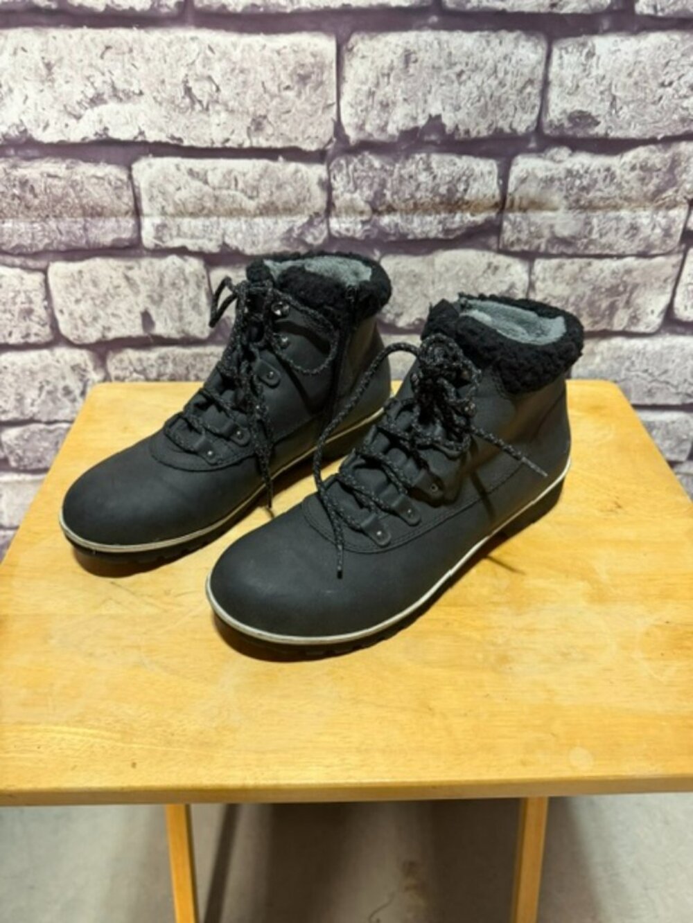 JBU Black Lace Up Ankle Boots Size 8 1/2